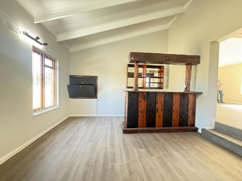 3 Bedroom Property for Sale in Bergzicht Western Cape